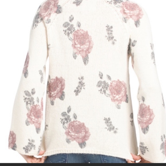 🛑 1 hour sale. 🎉Lucky Brand, floral sweater, color: marshmallow - Picture 3 of 10